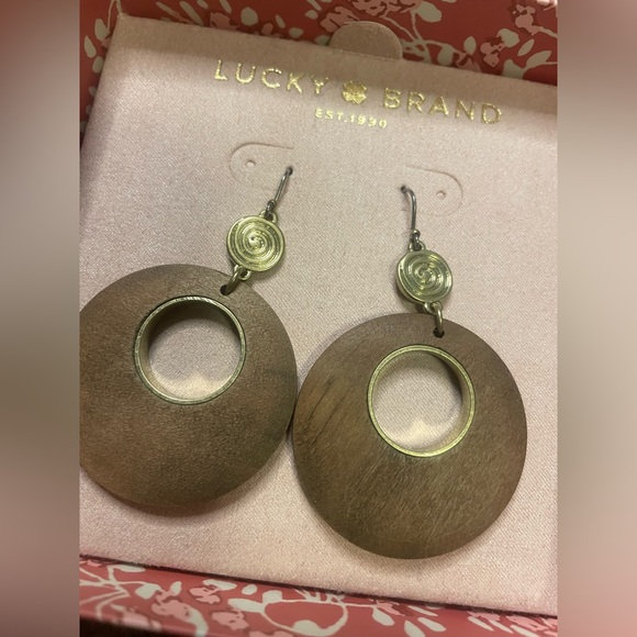 Lucky Brand Wood And Gold Tone 2 1/2” Hoop Earrings Brand New In Box  #11 - Picture 5 of 6